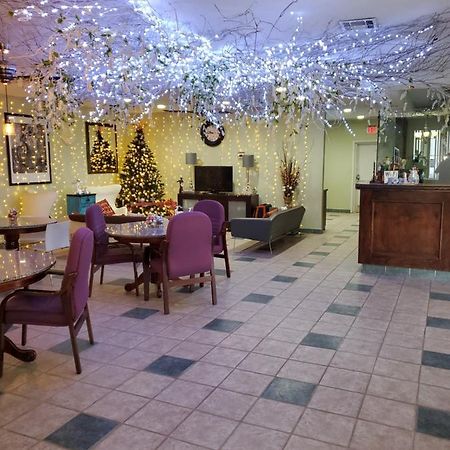 Houston Inn And Suites Екстериор снимка