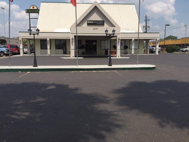 Houston Inn And Suites Екстериор снимка