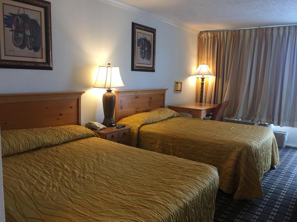 Houston Inn And Suites Екстериор снимка