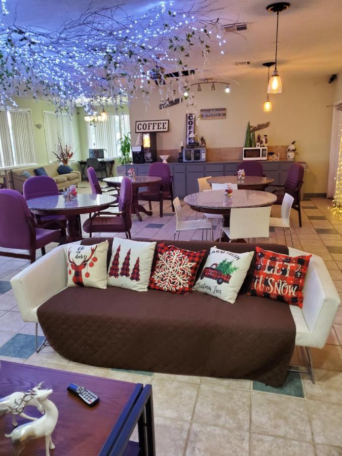 Houston Inn And Suites Екстериор снимка